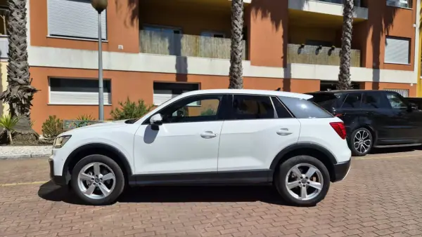 Audi Q2 2020 - 18890 EUR, 150000 km - AUTO.MOTO.pt - 150000km - foto 9 de 17