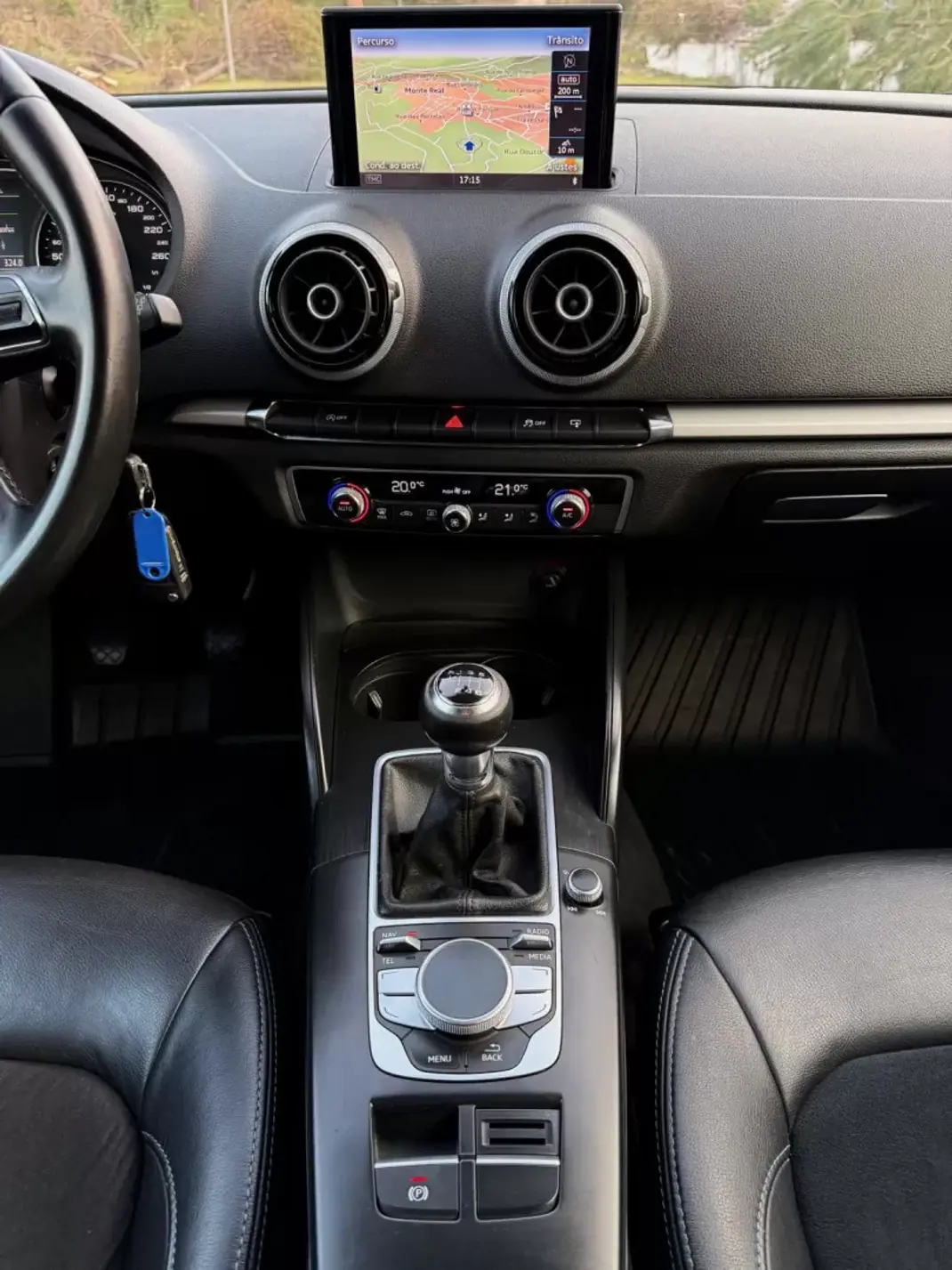 Audi A3 Sportback 2013 - 13500 EUR, 207000 km - AUTO.MOTO.pt - 207000km - foto 8 de 18