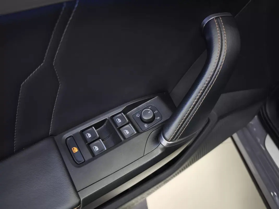 Cupra Formentor 2021 - 29950 EUR, 113105 km - 113105km - foto 24 de 50