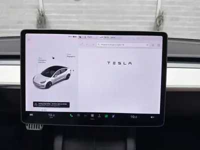 Tesla Model 3 2021 - 27950 EUR, 49088 km - AUTO.MOTO.pt - 49088km - foto 42 de 59