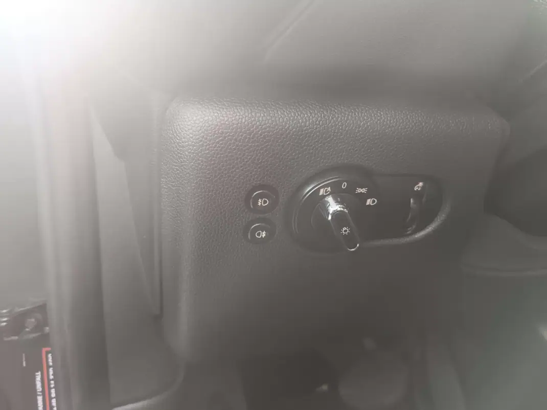 MINI Cooper S 2016 - 15900 EUR, 231018 km - AUTO.MOTO.pt - 231018km - foto 22 de 43