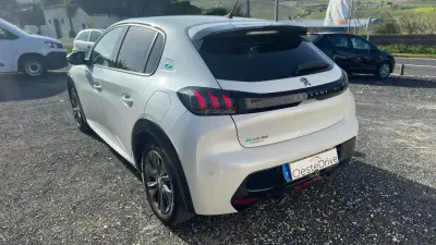 Peugeot e-208 2021 - 16900 EUR, 40000 km - AUTO.MOTO.pt - 40000km - foto 6 de 22