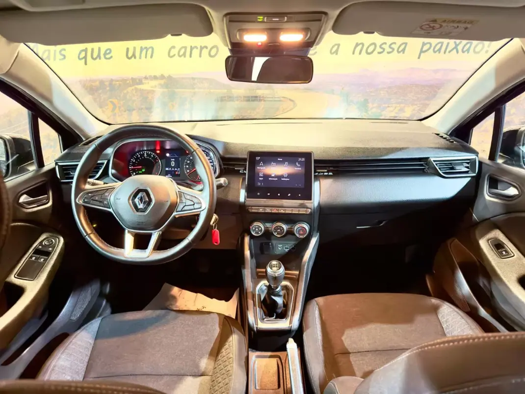 Renault Clio 2021 - 13900 EUR, 102052 km - 102052km - foto 14 de 24