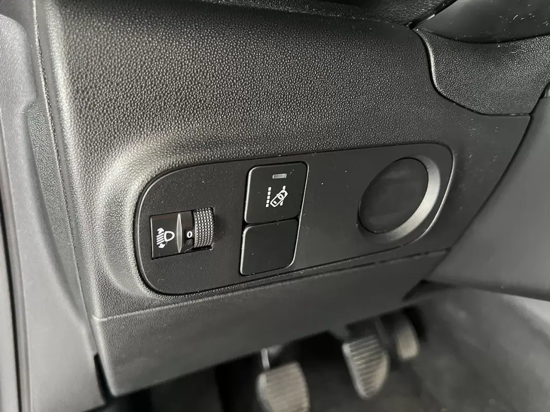 Citroën C3 2019 - 10900 EUR, 106542 km - AUTO.MOTO.pt - 106542km - foto 18 de 21