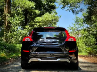 Volvo C30 2011 - 7750 EUR, 179000 km - AUTO.MOTO.pt - 179000km - foto 11 de 28