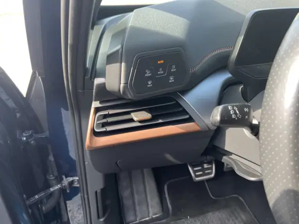 Cupra Born 2021 - 23990 EUR, 120500 km - AUTO.MOTO.pt - 120500km - foto 7 de 18