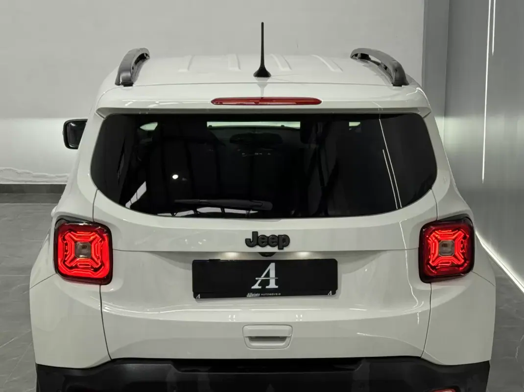 Jeep Renegade 2021 - 18490 EUR, 55000 km - AUTO.MOTO.pt - 55000km - foto 5 de 28