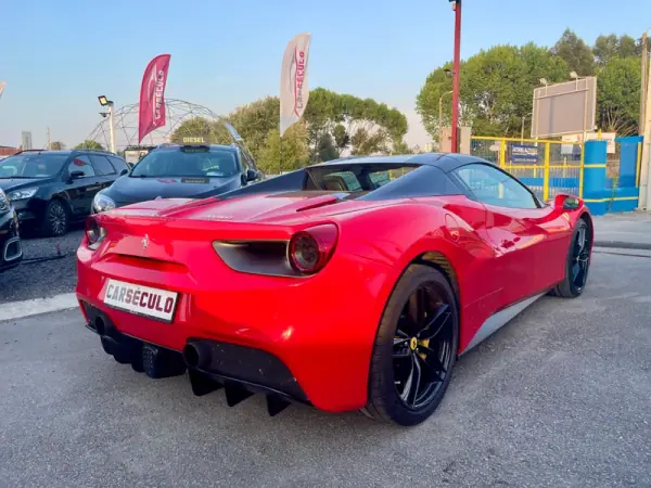 Ferrari 488 2017 - 285750 EUR, 26250 km - AUTO.MOTO.pt - 26250km - foto 9 de 26