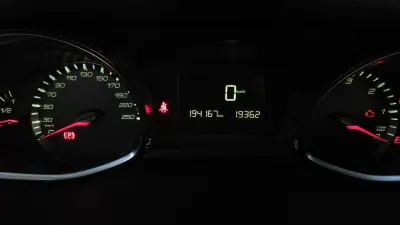 Peugeot 308 SW 2014 - 10800 EUR, 194000 km - 194000km - foto 11 de 15