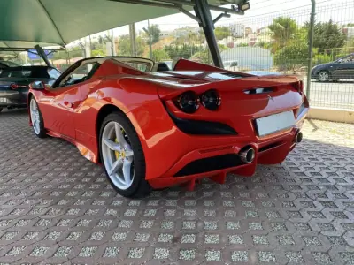 Ferrari F8 Tributo 2022 - 425600 EUR, 4336 km - AUTO.MOTO.pt - 4336km - foto 9 de 54
