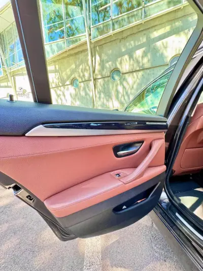 BMW 518 2014 - 13900 EUR, 219000 km - AUTO.MOTO.pt - 219000km - foto 11 de 20