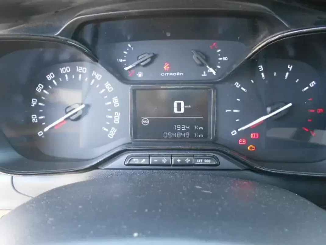 Citroën C3 2017 - 10900 EUR, 94849 km - AUTO.MOTO.pt - 94849km - foto 10 de 10