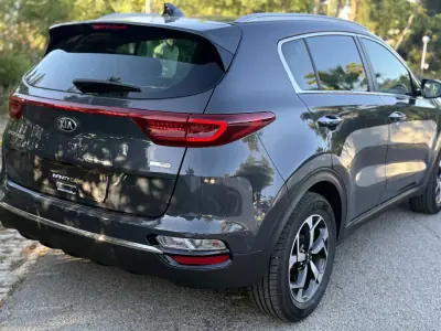 Kia Sportage 2020 - 18999 EUR, 40000 km - AUTO.MOTO.pt - 40000km - foto 8 de 15