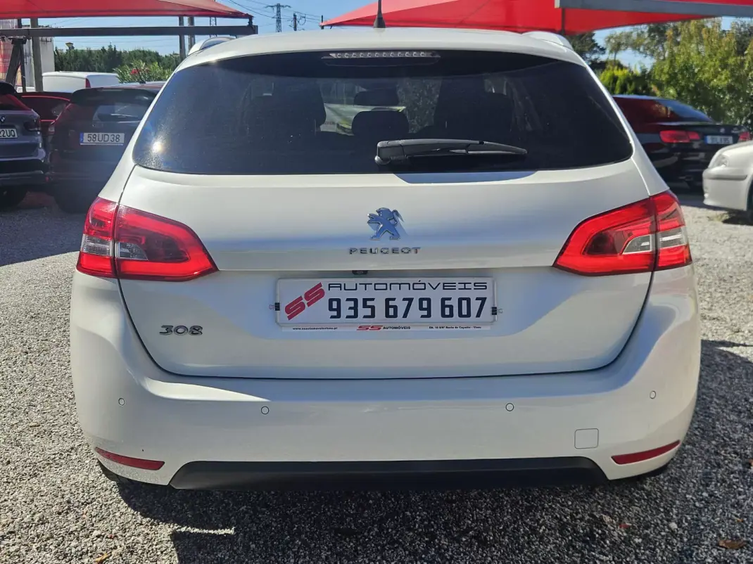 Peugeot 308 SW 2019 - 13500 EUR, 145500 km - 145500km - foto 7 de 33