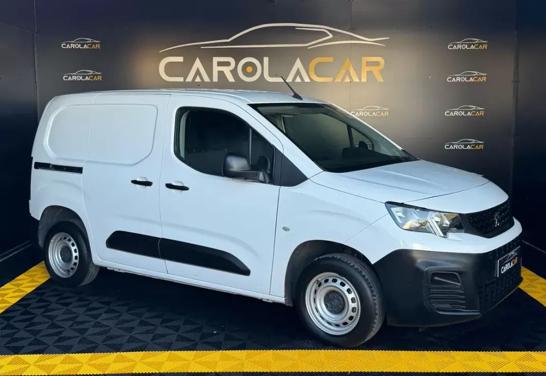 Peugeot 2019 - 13450 EUR, 90000 km - AUTO.MOTO.pt - 90000km - foto 1 de 15