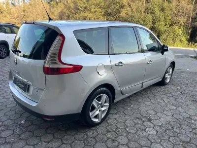 Renault Grand Scénic 2015 - 9900 EUR, 291000 km - AUTO.MOTO.pt - 291000km - foto 3 de 14
