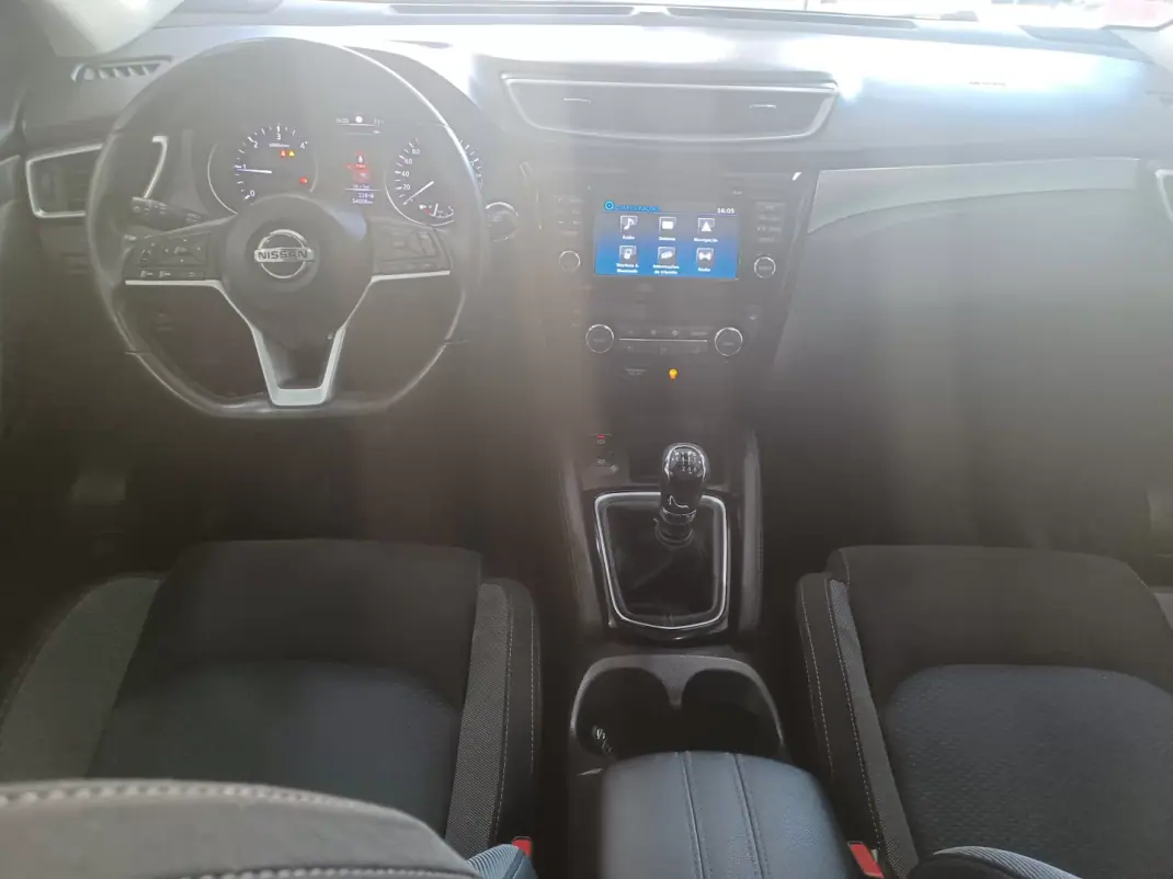 Nissan Qashqai 2018 - 17900 EUR, 54008 km - 54008km - foto 21 de 39