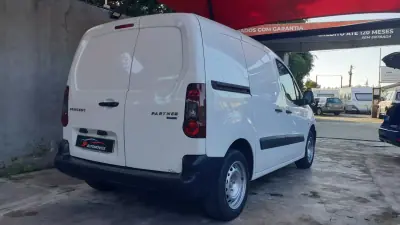 Peugeot PATNER 1.6 HDI 3 LUG 2019 - 8999 EUR, 212000 km - AUTO.MOTO.pt - 212000km - foto 9 de 12