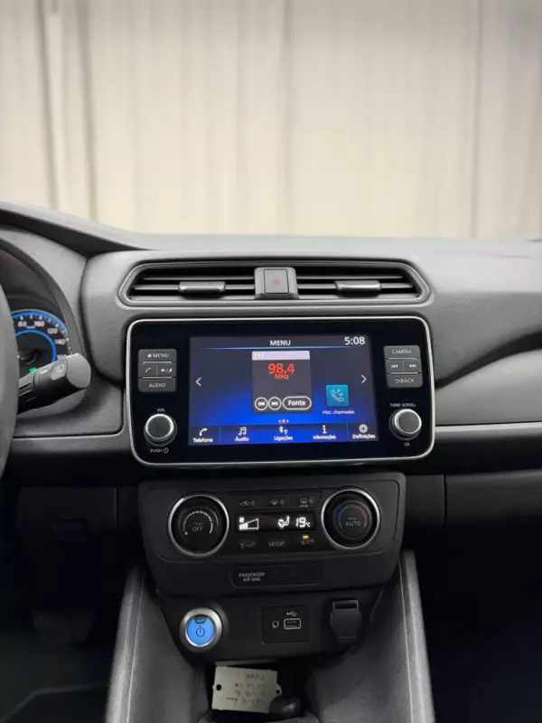 Nissan Leaf 2023 - 15750 EUR, 51000 km - AUTO.MOTO.pt - 51000km - foto 12 de 24