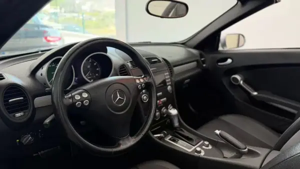 Mercedes-Benz SLK 200 2006 - 16490 EUR, 133014 km - AUTO.MOTO.pt - 133014km - foto 12 de 25