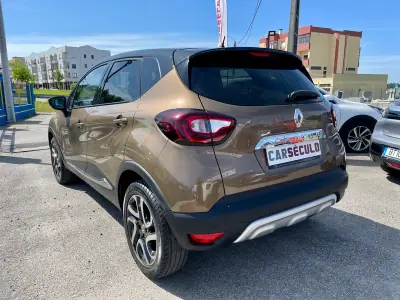 Renault Captur 2017 - 13750 EUR, 85620 km - AUTO.MOTO.pt - 85620km - foto 5 de 27
