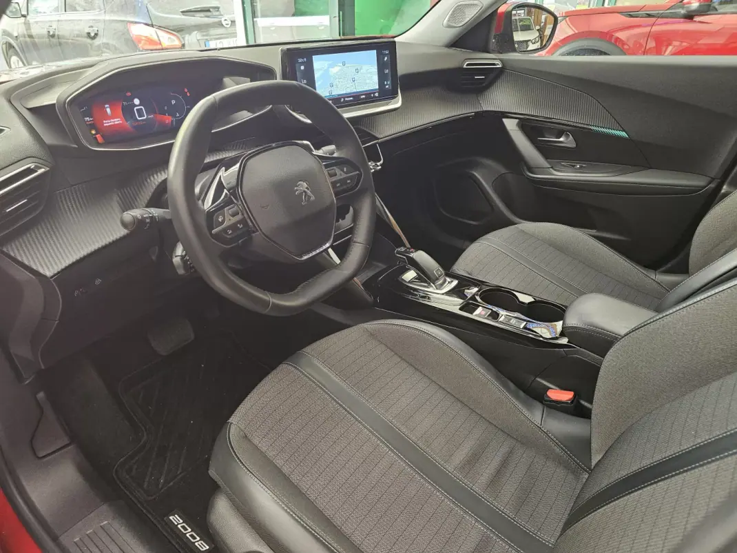 Peugeot 2008 2021 - 16500 EUR, 169015 km - AUTO.MOTO.pt - 169015km - foto 6 de 22