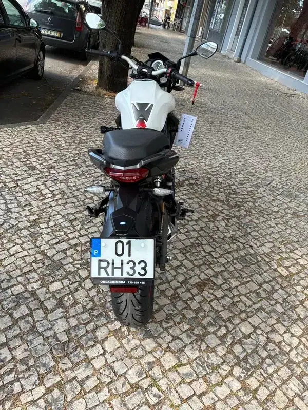 Benelli BN 2016 - 1850 EUR, 35691 km - AUTO.MOTO.pt - 35691km - foto 4 de 11