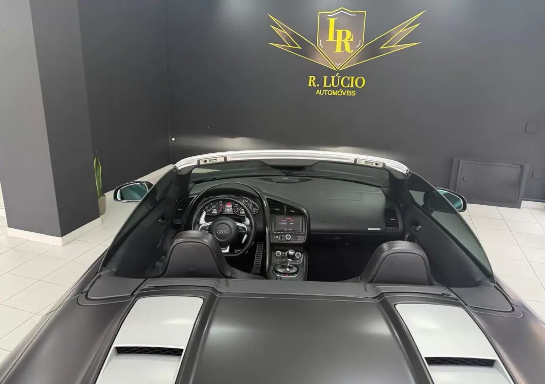Audi R8 Spyder 2012 - 125000 EUR, 89245 km - 89245km - foto 43 de 44