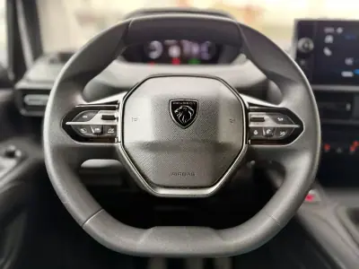 Peugeot 2024 - 18950 EUR, 82000 km - AUTO.MOTO.pt - 82000km - foto 16 de 24