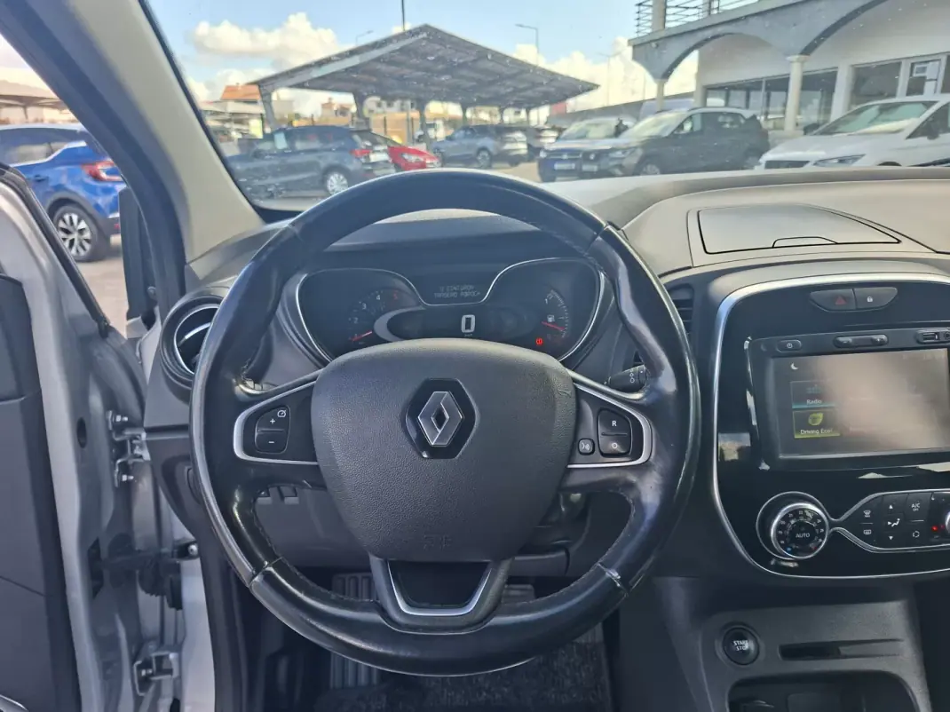 Renault Captur 2018 - 13500 EUR, 113500 km - 113500km - foto 15 de 29