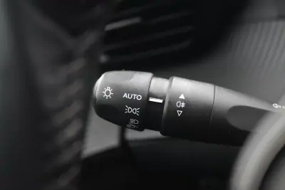 Peugeot 208 2022 - 16750 EUR, 121000 km - AUTO.MOTO.pt - 121000km - foto 18 de 18