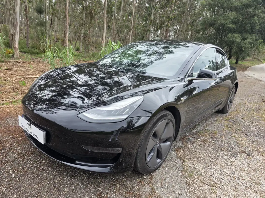 Tesla Model 3 2019 - 23900 EUR, 177000 km - AUTO.MOTO.pt - 177000km - foto 9 de 42