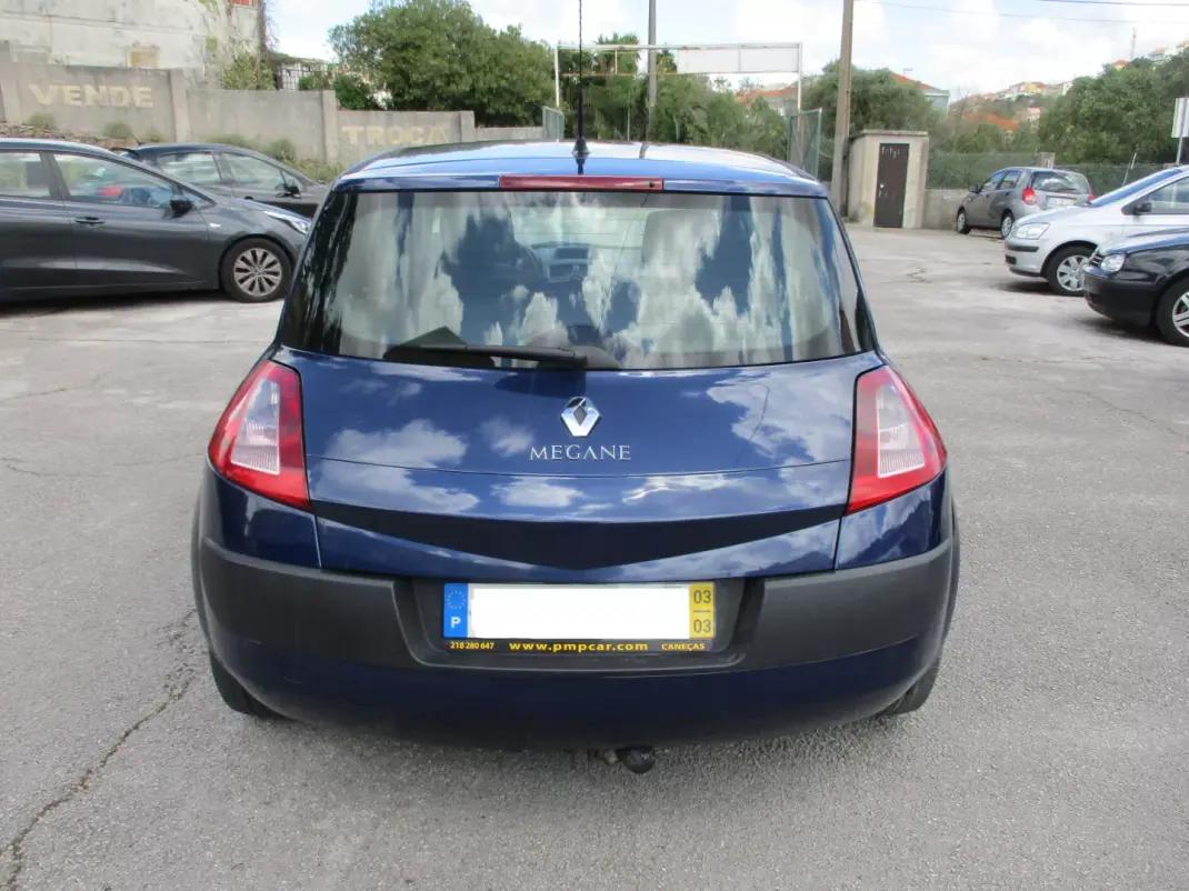 Renault Mégane 2003 - 3500 EUR, 209000 km - AUTO.MOTO.pt - 209000km - foto 7 de 8
