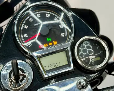 Royal Enfield Bullet Trials 500 Works Replica 2024 - 3950 EUR, 12701 km - AUTO.MOTO.pt - 12701km - foto 10 de 17