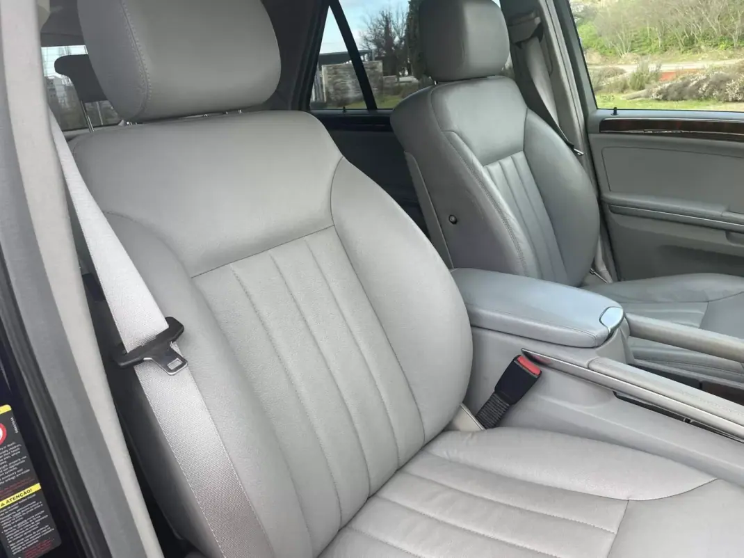 Mercedes-Benz ML 320 2005 - 18900 EUR, 207000 km - AUTO.MOTO.pt - 207000km - foto 8 de 11