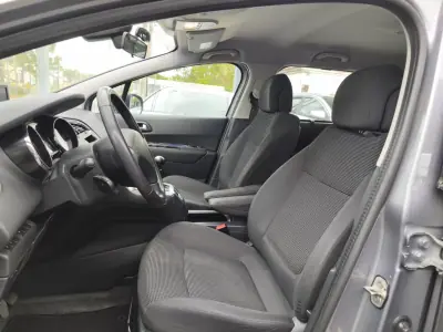 Peugeot 5008 2014 - 10900 EUR, 190000 km - AUTO.MOTO.pt - 190000km - foto 8 de 13