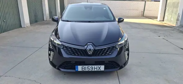 Renault Clio 2024 — foto 2 de 12