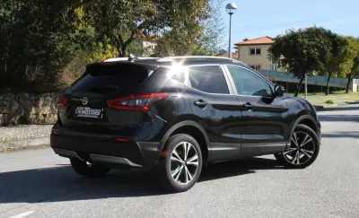 Nissan Qashqai 2018 - 20750 EUR, 87000 km - AUTO.MOTO.pt - 87000km - foto 7 de 37