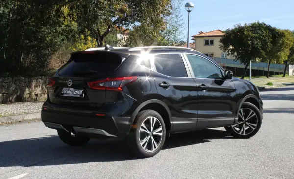 Nissan Qashqai 2018 - 19990 EUR, 87000 km - AUTO.MOTO.pt - 87000km - foto 7 de 37