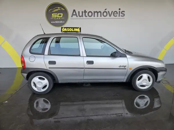 Opel Corsa 1997 - 1300 EUR, 125000 km - AUTO.MOTO.pt - 125000km - foto 4 de 9