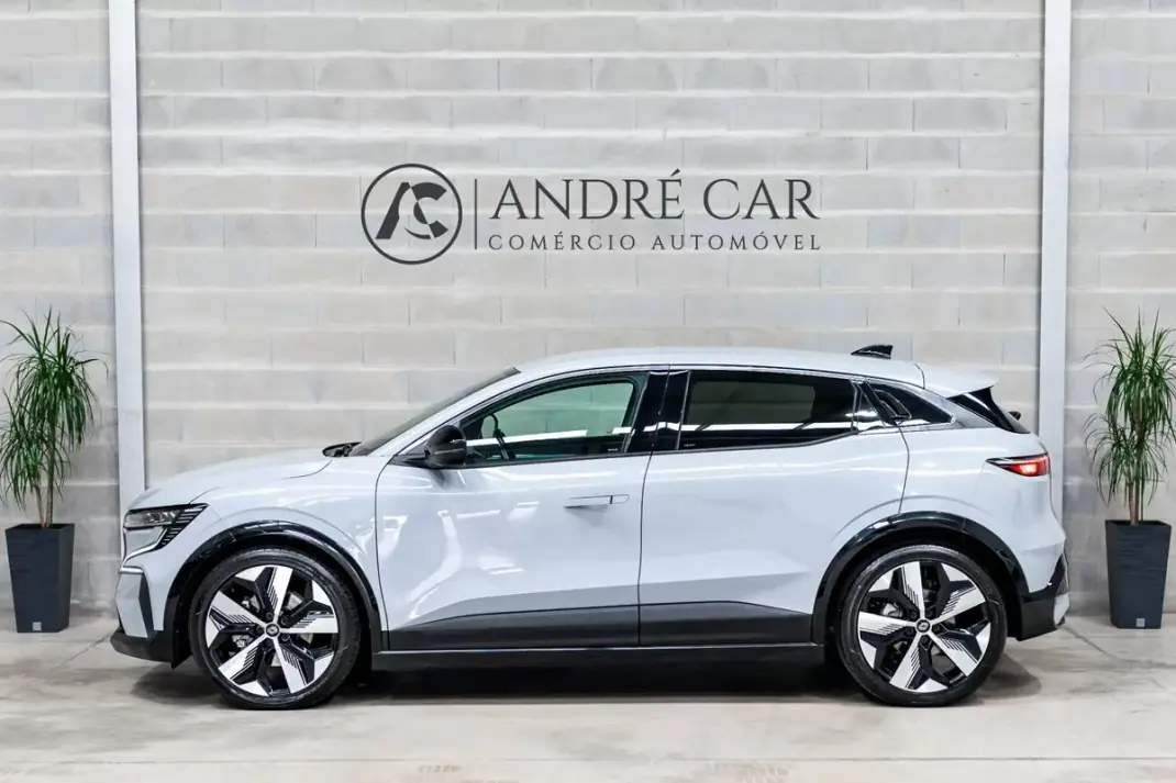 Renault Mégane E-Tech 2023 - 26950 EUR, 41550 km - 41550km - foto 4 de 50