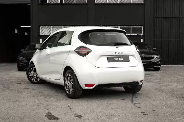 Renault Zoe 2020 - 15500 EUR, 101426 km - AUTO.MOTO.pt - 101426km - foto 4 de 24