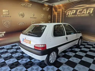 Citroën Saxo 2000 - 2450 EUR, 280000 km - AUTO.MOTO.pt - 280000km - foto 8 de 12