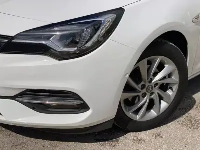 Opel Astra Sports Tourer 2020 - 17500 EUR, 134000 km - AUTO.MOTO.pt - 134000km - foto 5 de 30