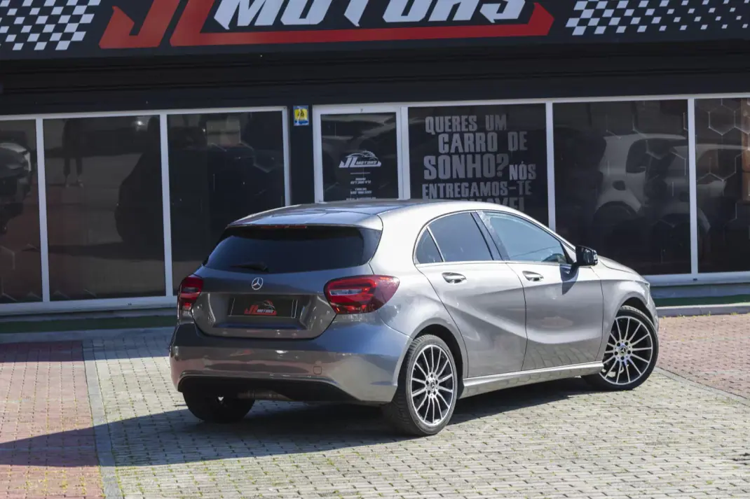 Mercedes-Benz A 160 2016 - 14900 EUR, 172690 km - AUTO.MOTO.pt - 172690km - foto 26 de 33