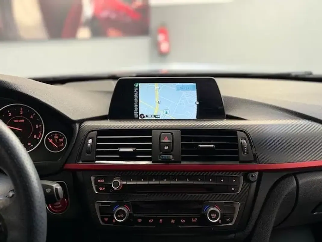 BMW 418 Gran Coupé 2016 - 20750 EUR, 175100 km - AUTO.MOTO.pt - 175100km - foto 7 de 13