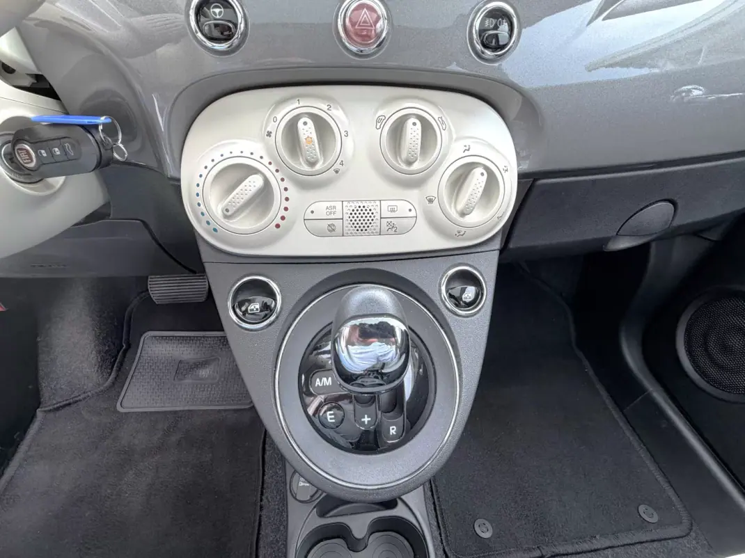 Fiat 500 2020 - 13650 EUR, 81794 km - AUTO.MOTO.pt - 81794km - foto 11 de 15