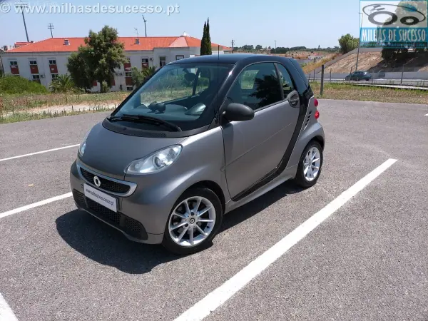 Smart ForTwo Coupé 2013 - 6850 EUR, 151000 km - AUTO.MOTO.pt - 151000km - foto 5 de 20