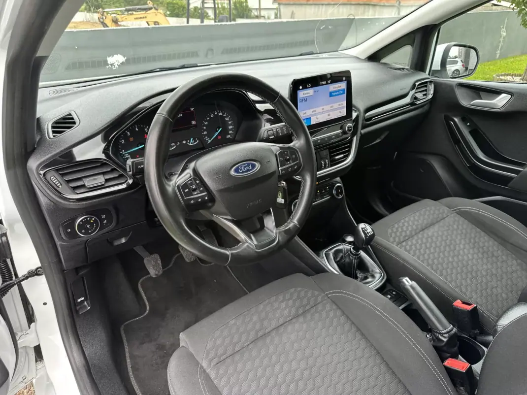 Ford Fiesta 2022 - 15200 EUR, 120000 km - 120000km - foto 23 de 57