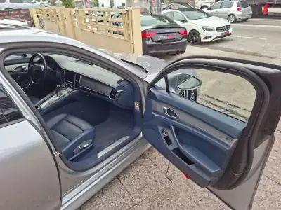Porsche Panamera 2011 - 47900 EUR, 133621 km - 133621km - foto 20 de 36